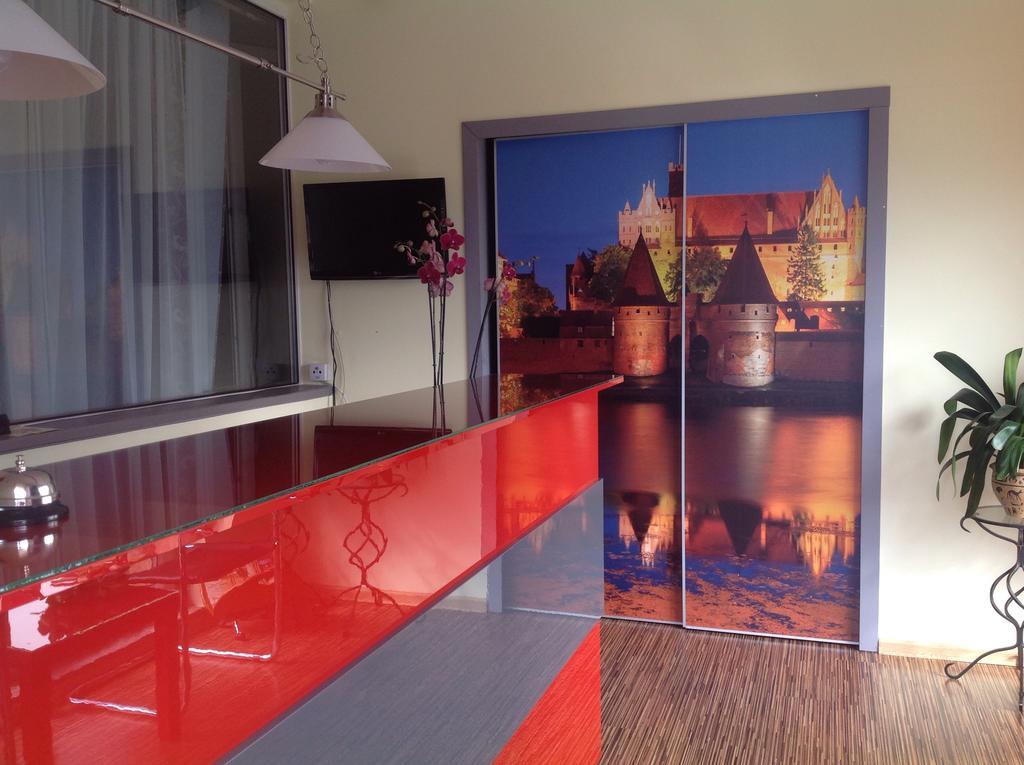Gosciniec Pod Markizami Malbork Buitenkant foto